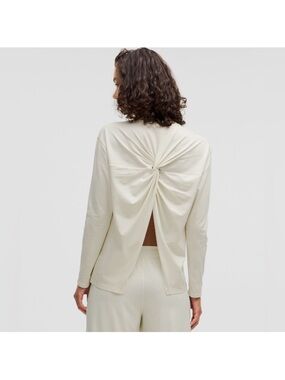 Lululemon Twist-Back Relaxed Fit Long Sleeve